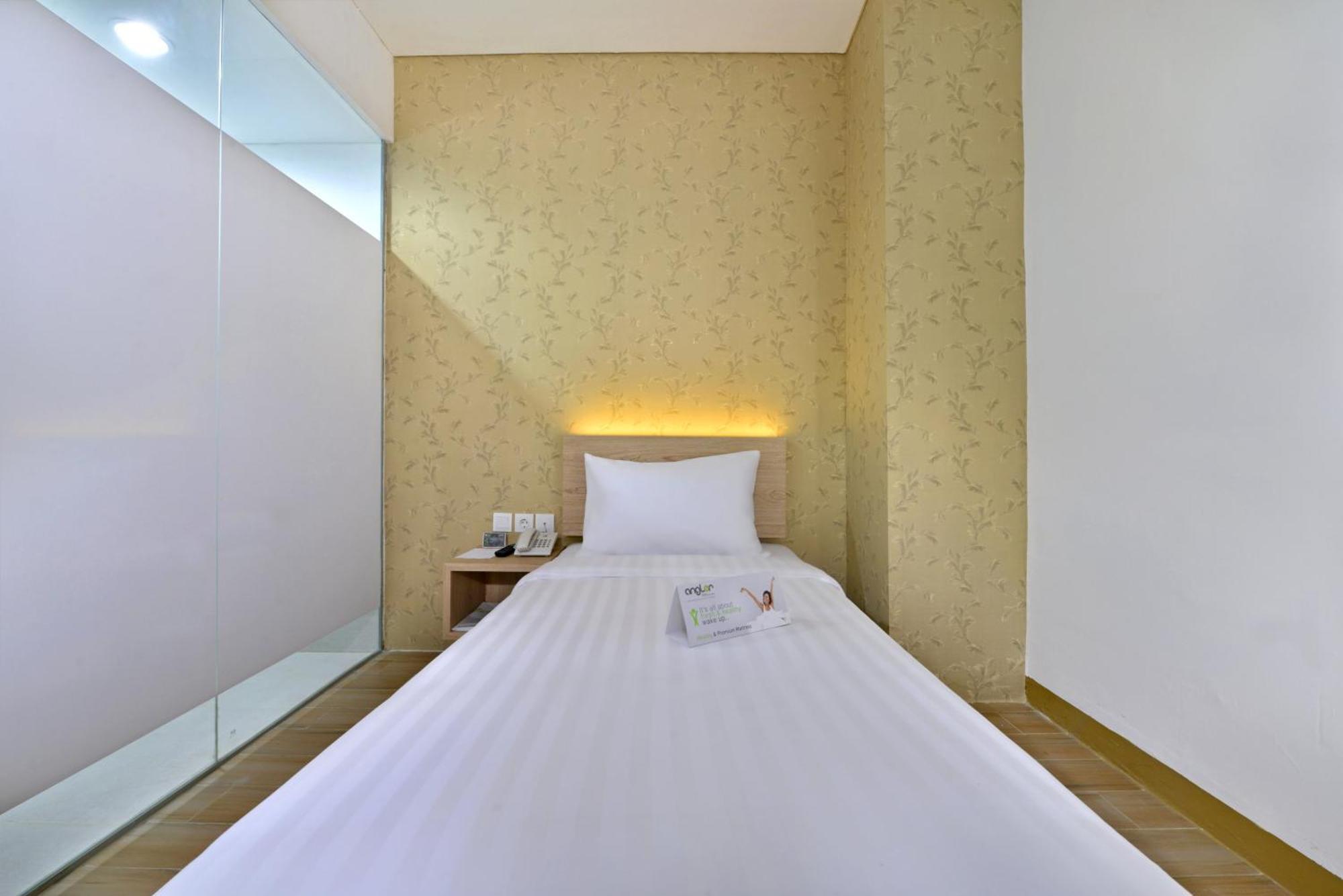 Whiz Hotel Falatehan Jacarta Exterior foto