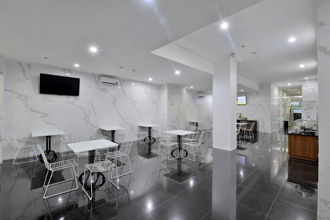 Whiz Hotel Falatehan Jacarta Exterior foto
