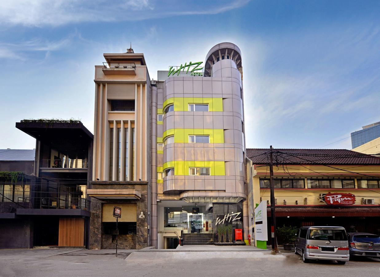 Whiz Hotel Falatehan Jacarta Exterior foto